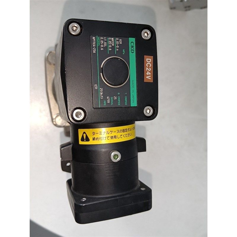 议价日本原装CKD防爆电磁阀AP11E4-25A-E3T DC2