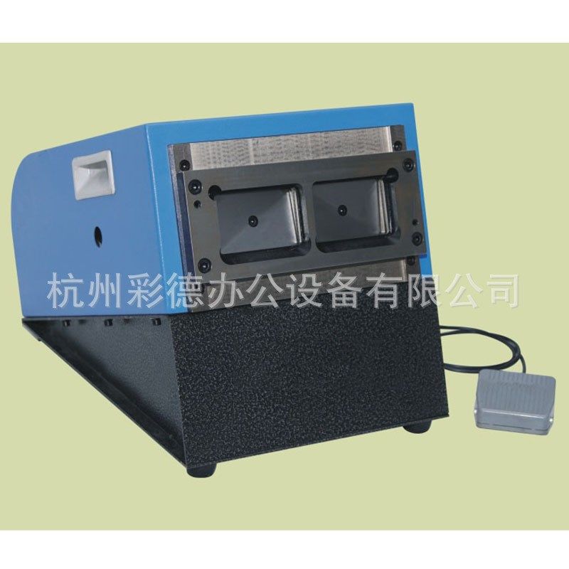 PVC证卡冲卡机台式双卡电动切卡机双模具 一次冲切两张证卡冲切机