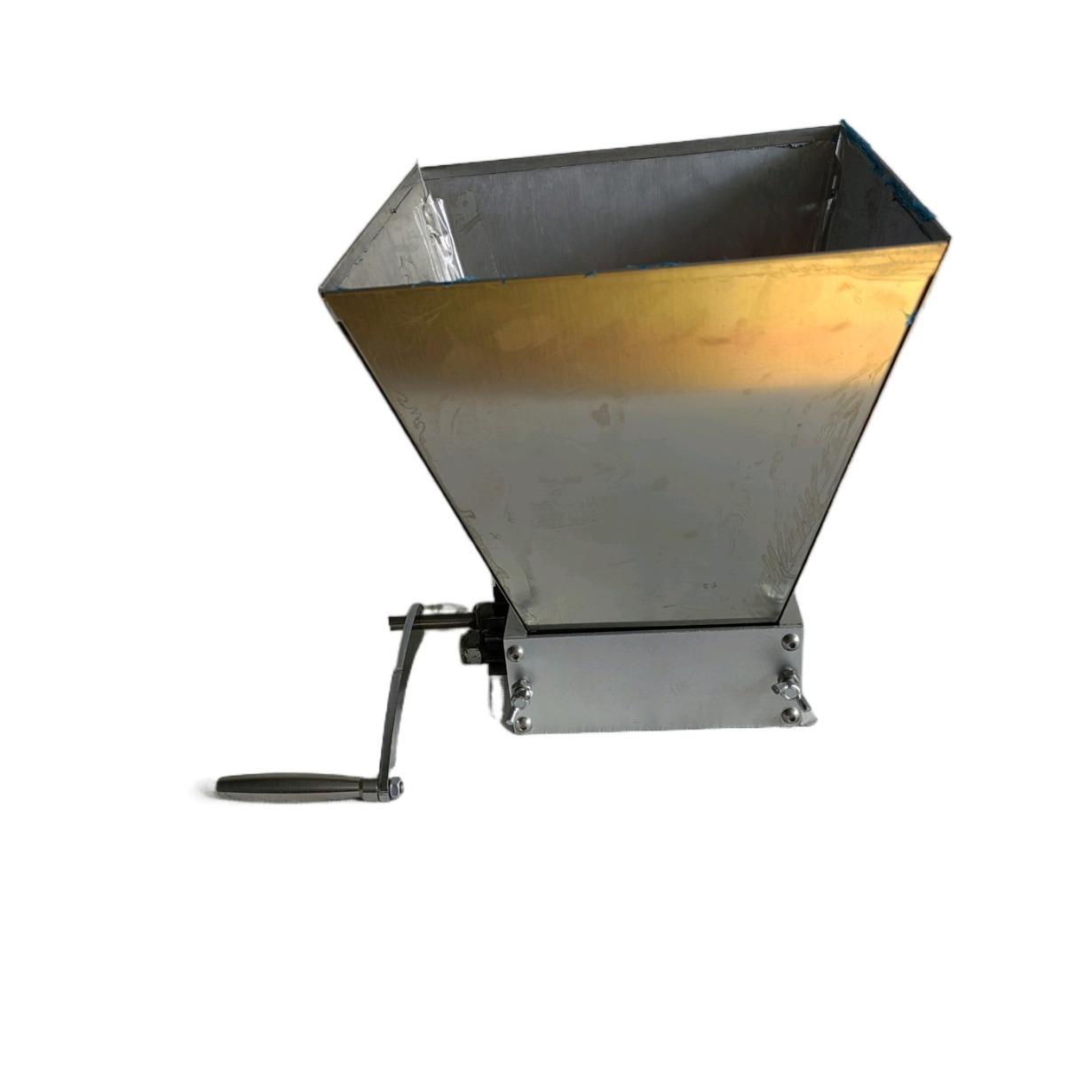 掌柜推荐手摇齿轮不锈钢对辊五谷研磨机玉米破碎器酿食品级家用