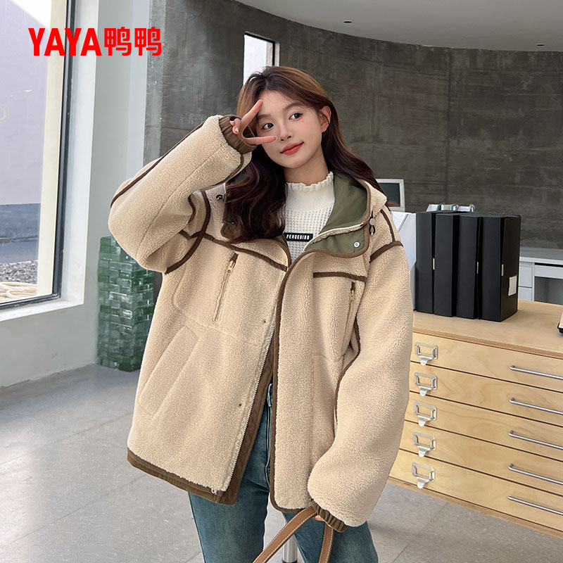 鸭鸭羊羔绒外套羽绒服