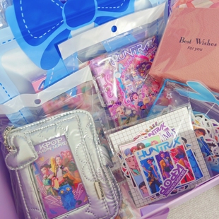 KPop Demon Hunters贴纸K-Pop 猎魔女团包包 发夹 卡砖 流沙票根 周边卡片 钥匙链 钥匙扣 猎魔女团贴纸