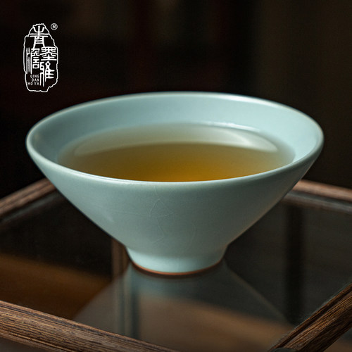 青澹墨雅汝窑斗笠杯主人杯