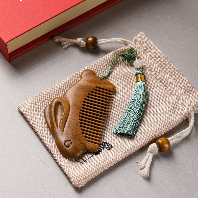 绿檀木梳刻字定制周岁礼抓周小木梳迷你可爱儿童宝宝便携随身梳子