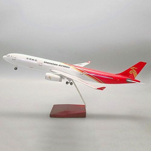空客A330带轮子带灯 1135南航国航东航拼装P客机模型仿真民航飞机
