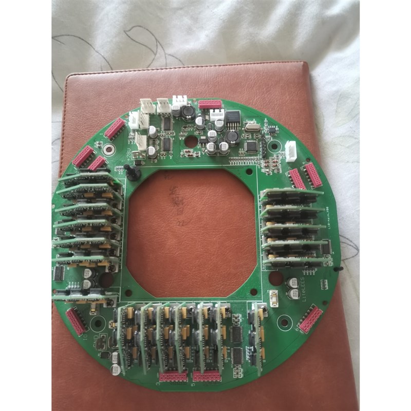 芯片是STM32  F103C8T6.  不知道干嘛用的