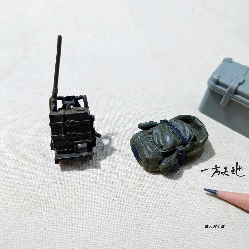 场景模型仿真微缩迷你小兵人战术背包电台微景沙盘道具造景装饰摆图片