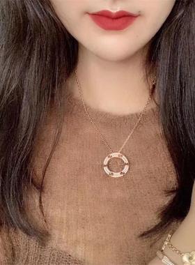 欧美轻奢圆形满钻大饼项链女潮流时尚玫瑰金圆圈情侣毛衣链不掉色