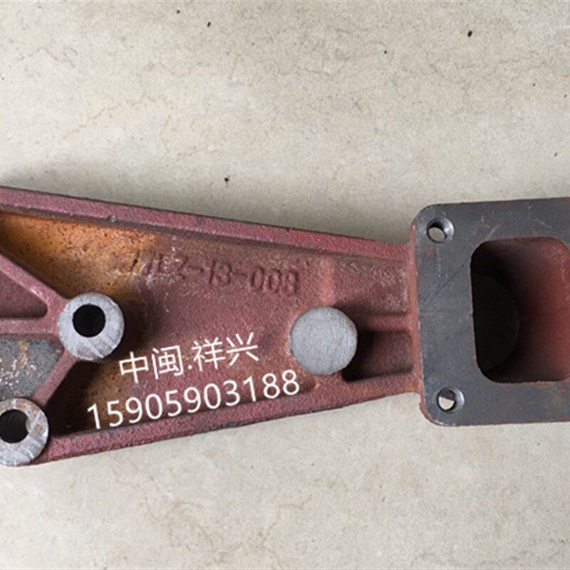 销售上柴12V135柴油机配件 v 排气管座右 件号 771Z-13-008A