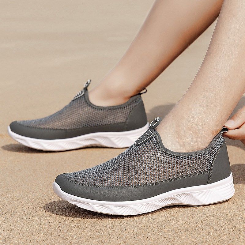 夏季男鞋透气薄款单网一脚蹬鞋底有孔镂空网鞋轻便通风.情侣懒人