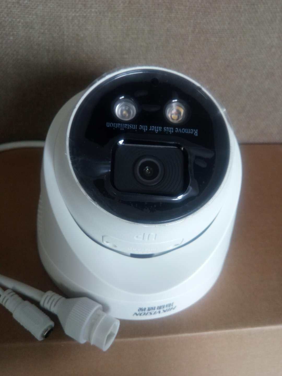 海康威视 DS-2CD2325FV3-IS 200万带拾音功能半球型网络摄像机