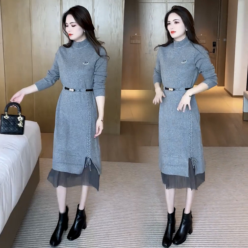 针织连衣裙女装秋冬季2025新款中长款半高领收腰显瘦内搭长袖裙子