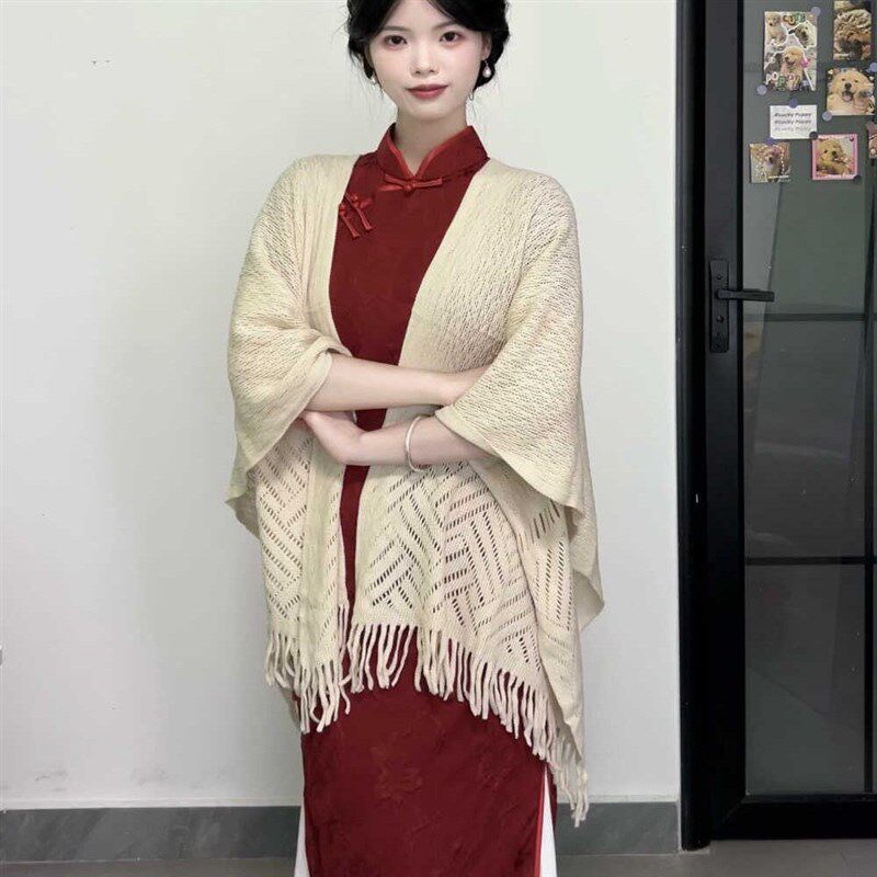 她来了复古馆旗袍披肩开衫秋冬外搭女百搭针织长款流苏披风围巾