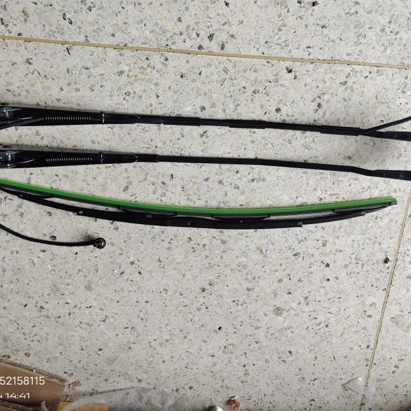 徐工吊车配件新款顶棚操作室顶上雨刮片长原厂尺寸700*700,纺织面料/辅料/配套,服装加工设备,淘宝优惠券,粉丝福利购,淘宝优惠卷