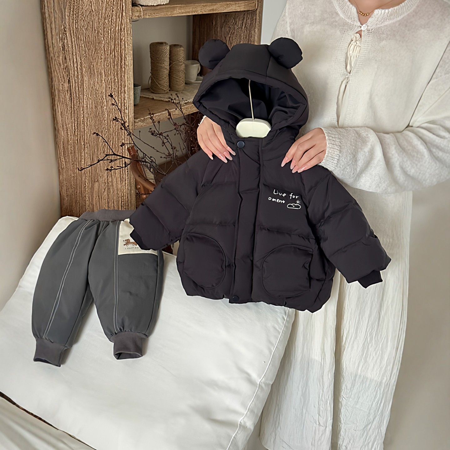 儿童羽绒服男女童冬季羽绒服90白鸭绒宝宝小童短款卡通保暖外套