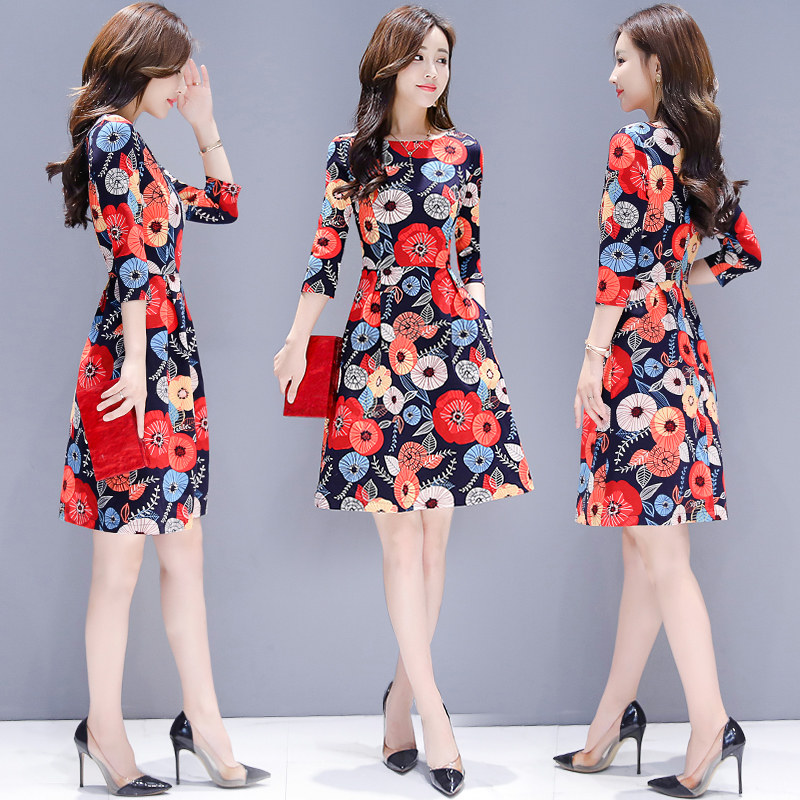 2022新款女装春秋修身显瘦a字时尚气质印花小个子打底针织连衣裙