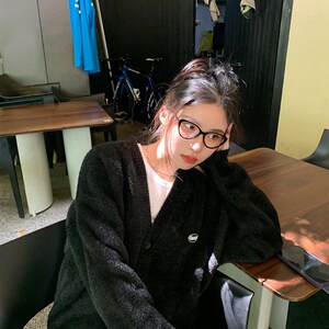Neee黑色毛衣开衫定染高品炭黑软糯糯宽松慵懒风开衫毛衣女秋外套
