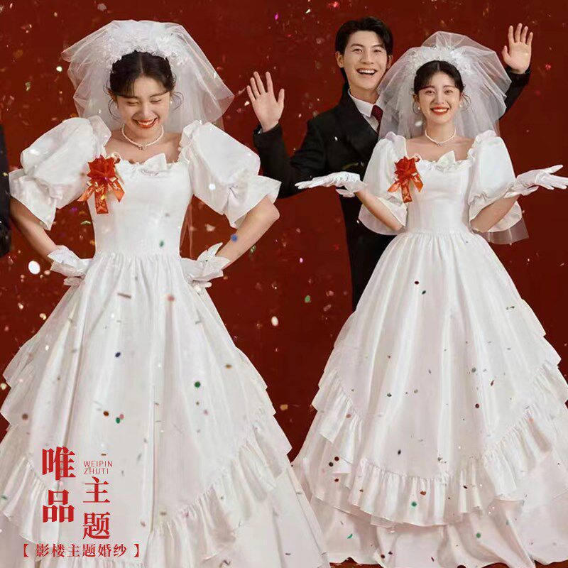 复古领证轻婚纱缎面法式小白裙2023新款新娘气质简约旅拍出门纱女