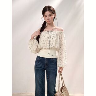 波点一字肩雪纺长袖t恤女秋季设计感修身收腰露肩上衣早秋