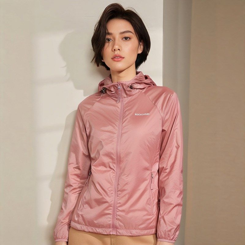 岩云春秋新款运动服外套带帽女款时尚简约休闲夹克风衣可收纳