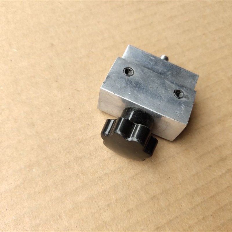 西子奥的斯通用型顶门器 厅门档门器 阻门器 电梯配件