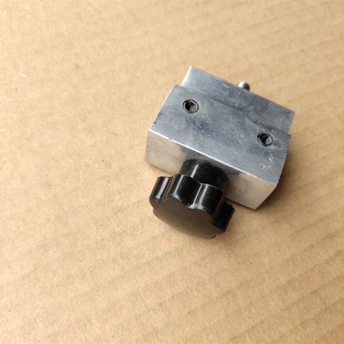 西子奥的斯通用型顶门器 厅门档门器 阻门器 电梯配件