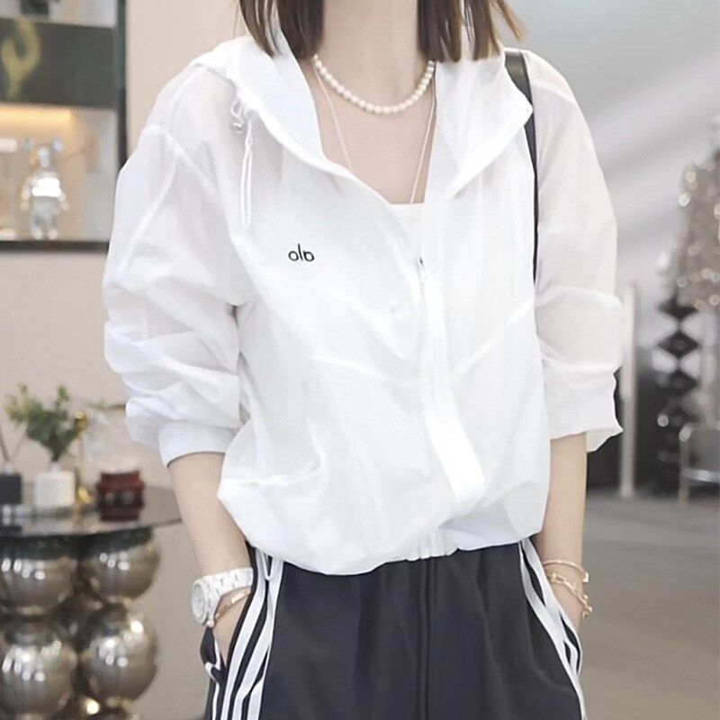 小个子短款连帽防晒休闲薄外套女2025夏季新款减龄透气白色防晒服