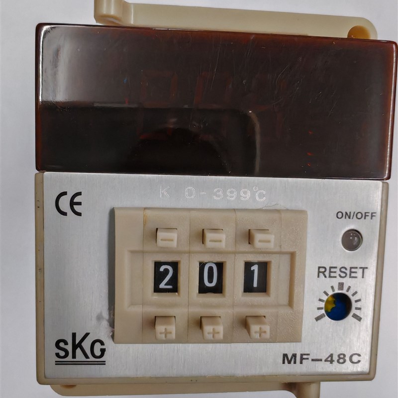 MF-48C 0-399度 220v原装正品SKG MF48 拔码数显温度仪表烤箱温控