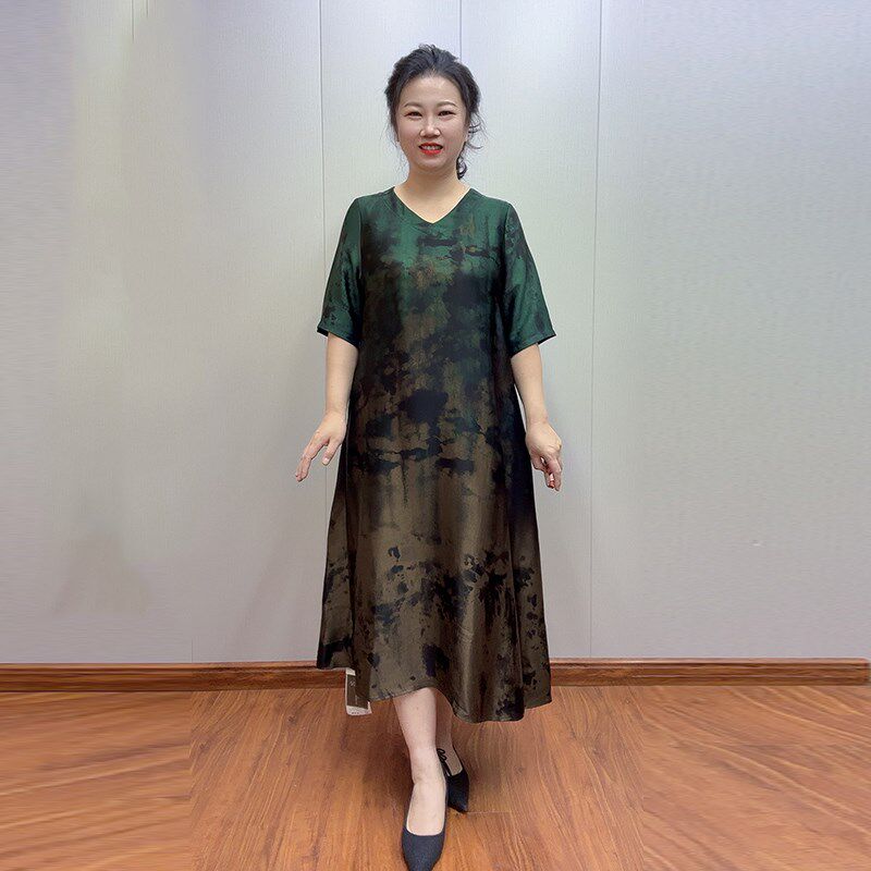 2025夏季新款真丝连衣裙高档妈妈醋酸缎定位花A版遮肉显瘦长裙女