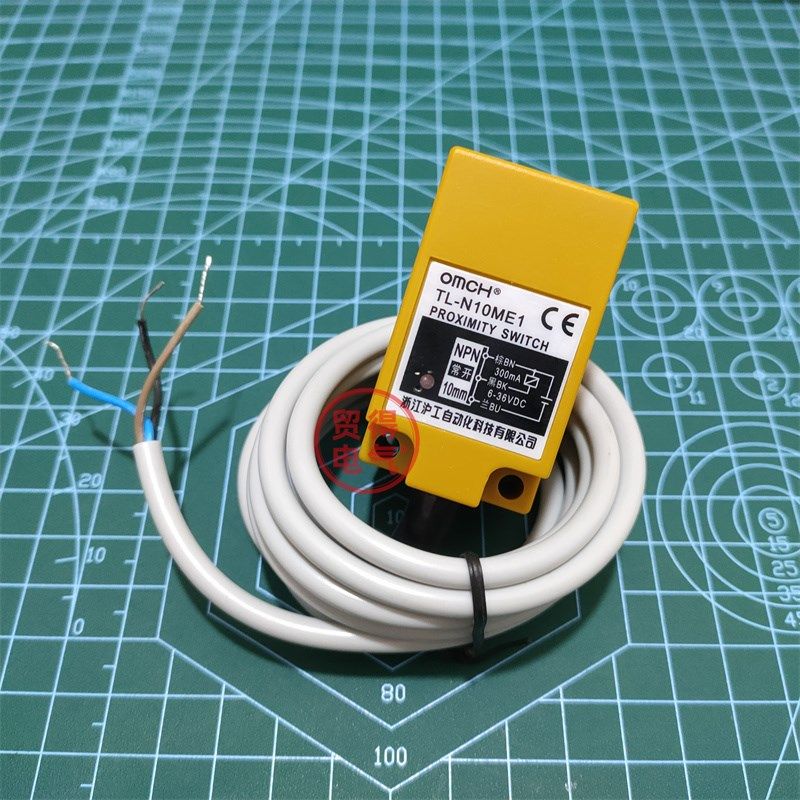 TL-N10ME1沪工OMCH方形感应接近开关E2 D1 F1 Y1 Y2传感器常开闭