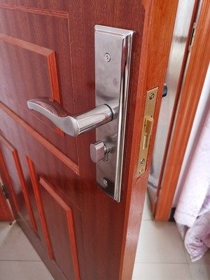 室内卧室房门锁可调节免改孔锁家用实木门把手通用型锁具