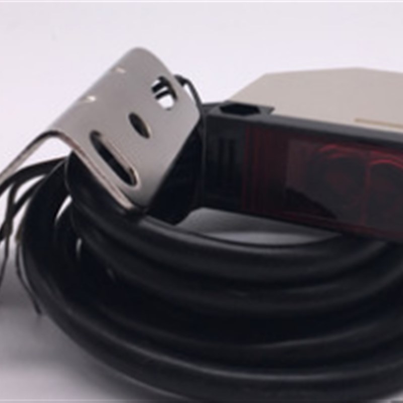 光电开关 E3JK-DS30M1 30CM交流AC220V光电传感器漫反射型