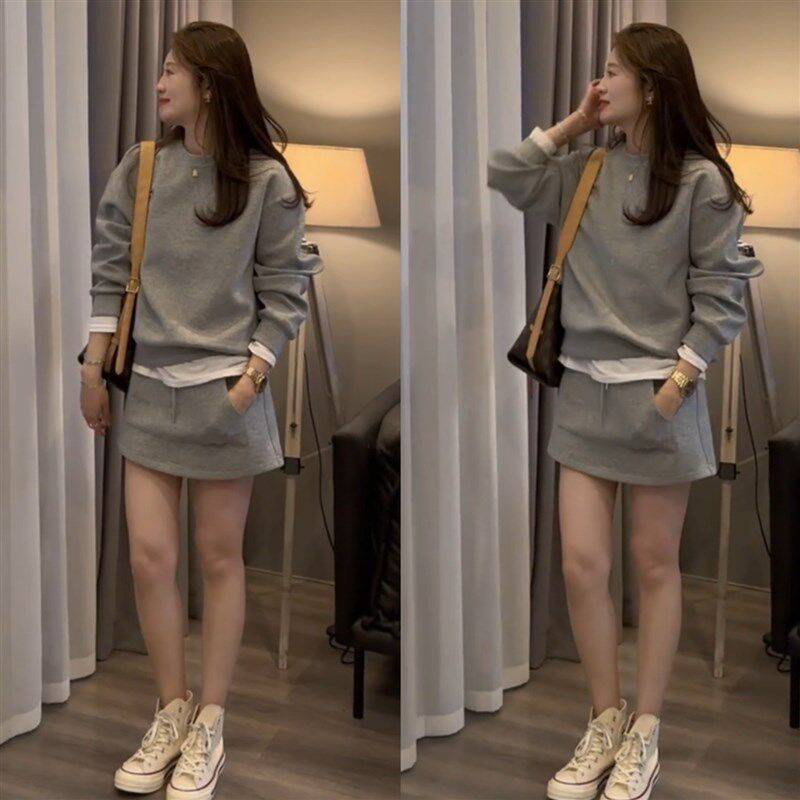 早秋穿搭一整套女小个子运动卫衣半身裙两件套今年流行漂亮套装裙