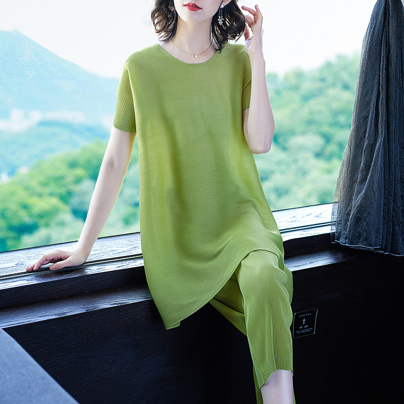 显瘦网红套装两件套2025新款休闲运动宽松大码御姐褶皱女装洋气夏