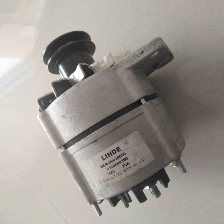 叉车配件叉车发电机H18叉车发动机发电机12V70A