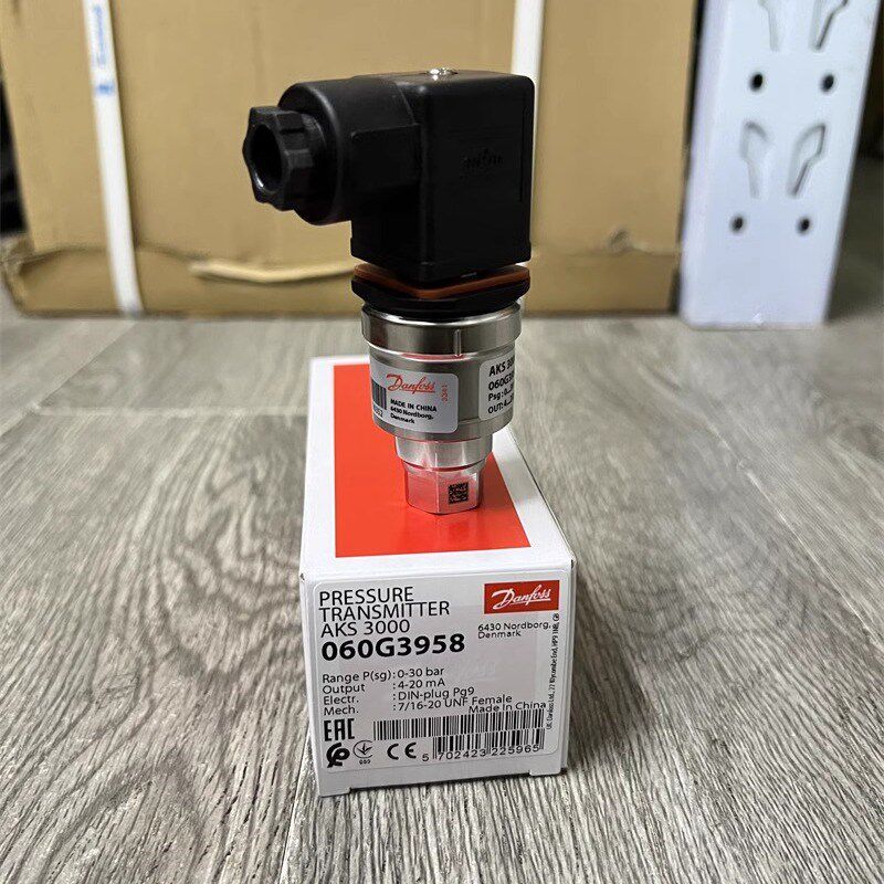 原装danfoss丹佛斯压力传感器AKS33 060G210 060G3958 060G3822