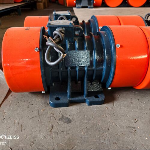 YZD-125-6YZU-125-6YZS-125-6振动电机8.5KW大功率震动电机厂家
