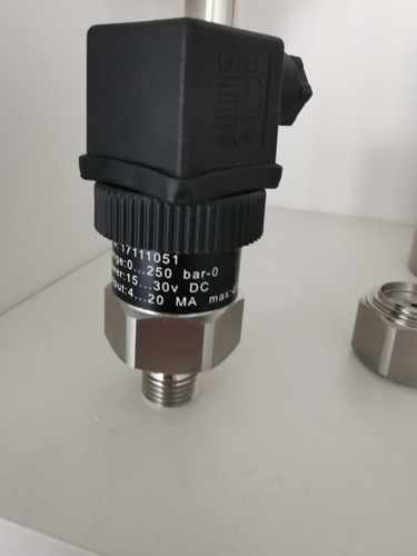注塑机传感器专用变送器250bar 0-10v 1-5v 1-6v