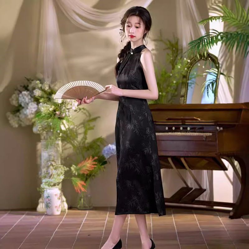 苏州新中式晨袍新娘高级感小众复古改良挂脖旗袍连衣裙女日常可穿