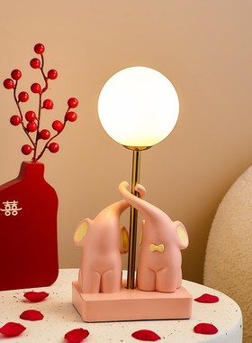 家居客厅玄关卧室台灯小夜灯酒柜床头柜装饰品Q小摆件新婚结婚礼