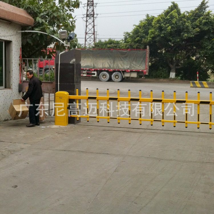 双道栏杆门禁刷卡系统,汽车进出读卡电力拦閘,集团公司车辆进出杆