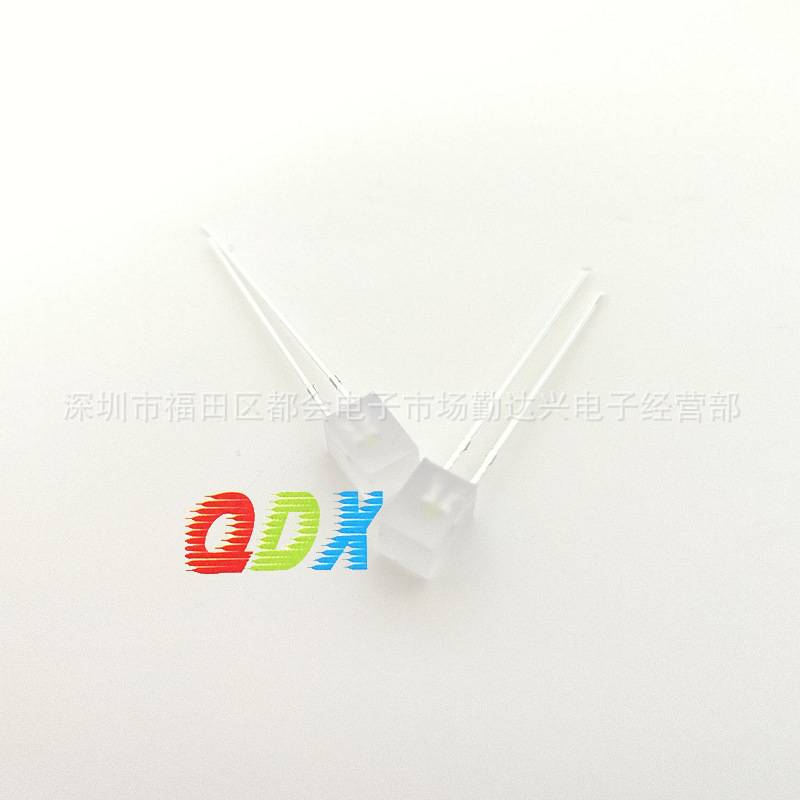 557雾状白发白灯珠 5*5*7乳白白灯珠 雾状长脚LED方形指示灯珠