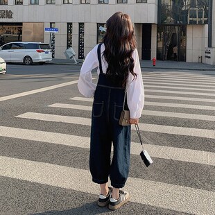 牛仔背带裤女春秋季2025新款韩式学院风小个子网红减龄套装两件套