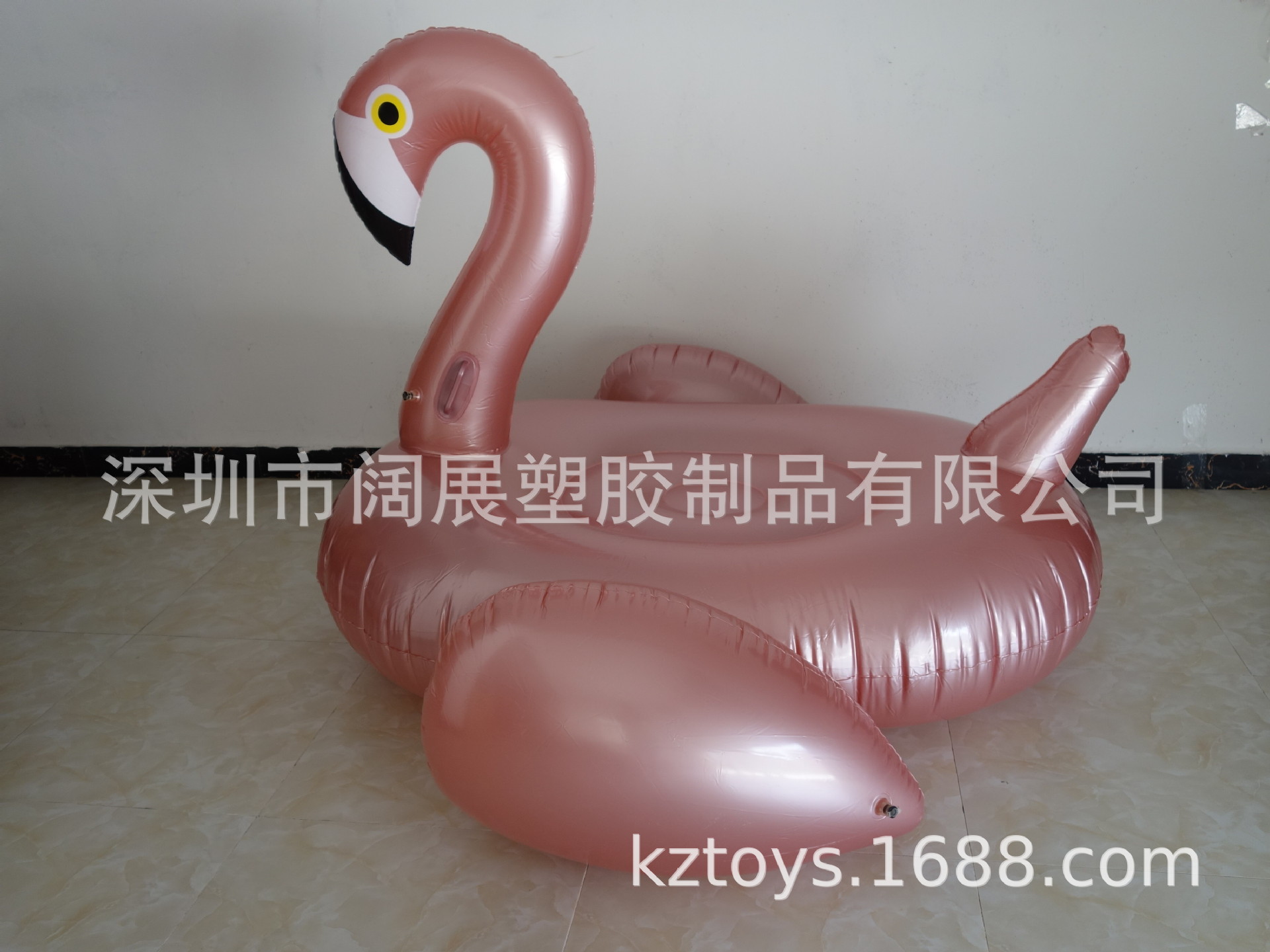 现货PVC水上成人190CM充气玫瑰金火烈鸟浮排香槟金火烈鸟坐骑