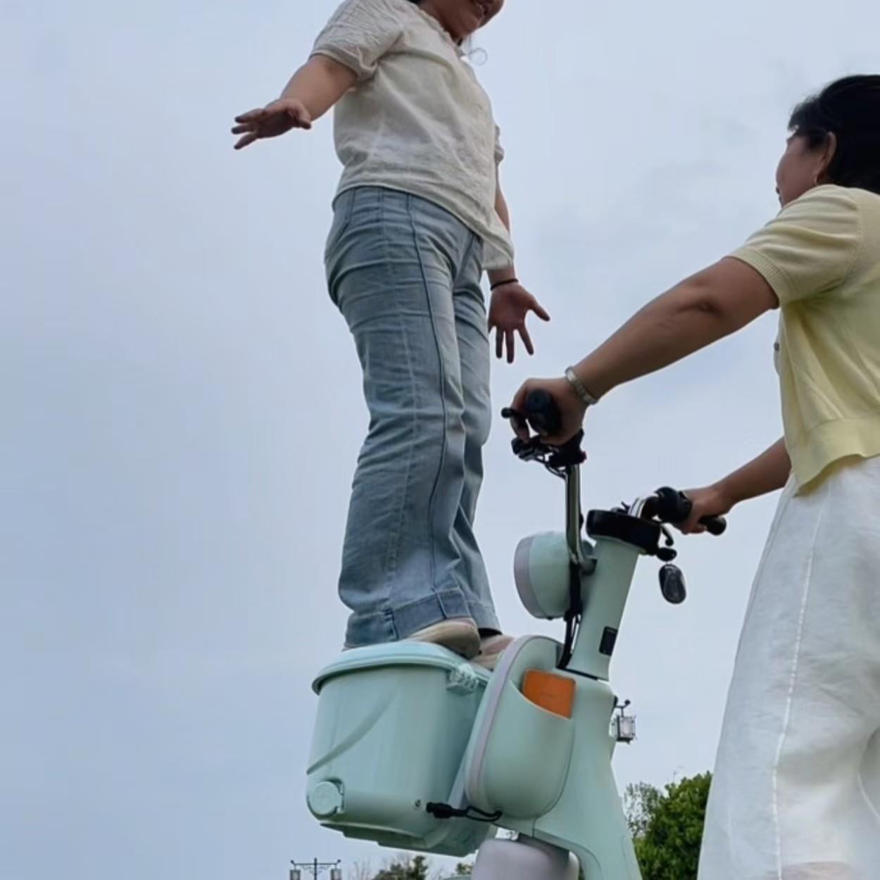 电动车通用充电车筐后尾箱防雨防盗多彩烤漆可以给电动车充电