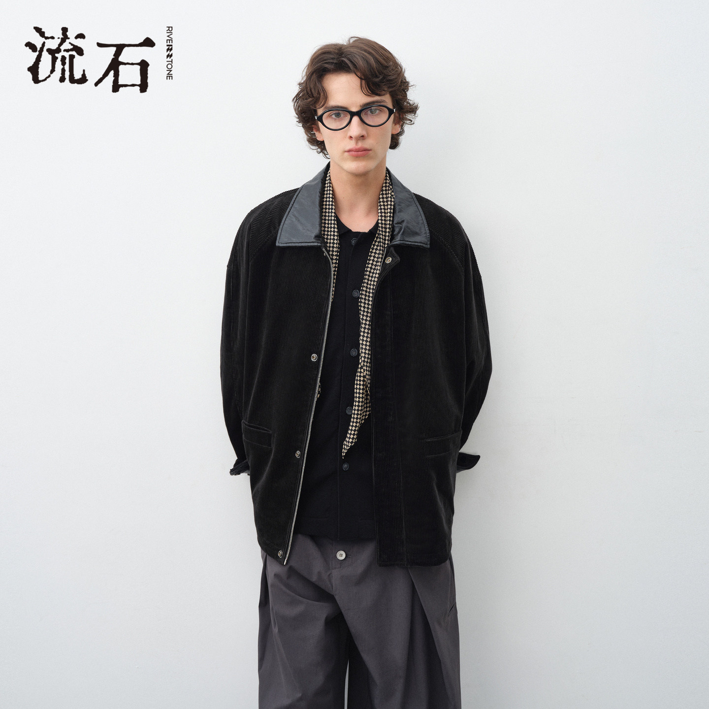 流石男装黑色灯芯绒梭织外套2026秋季新款男款时尚复古老钱风夹克