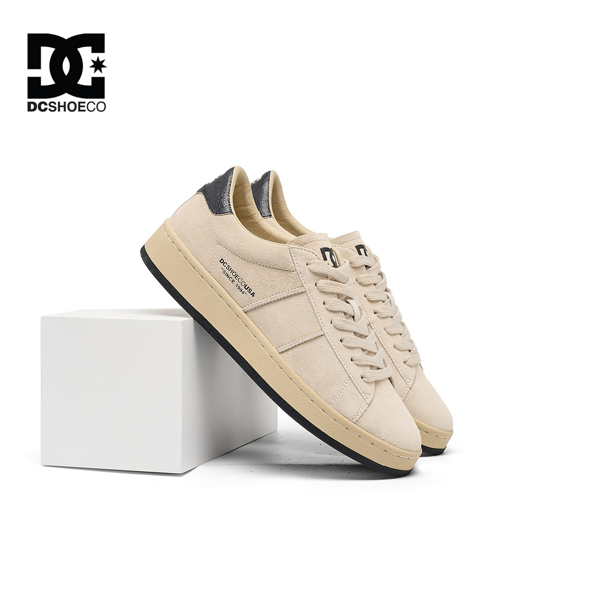 DCSHOES男鞋2026秋冬新款潮牌运动休闲鞋舒适纯色防滑经典平底鞋