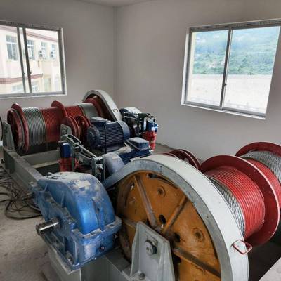 高扬程卷扬式启闭机qpq卷扬式启闭机移动高扬程门机水利钢闸门