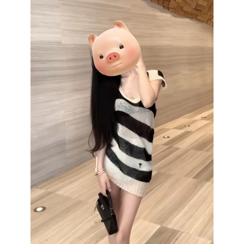 撞色条纹不规则V领镂空冰丝短袖针织衫女夏季宽松露肩中长款上衣