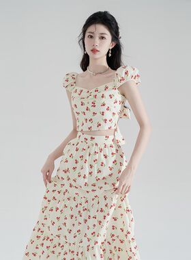 2025新款减龄碎花裙休闲时尚套装小清新上衣半身裙两件套女夏季
