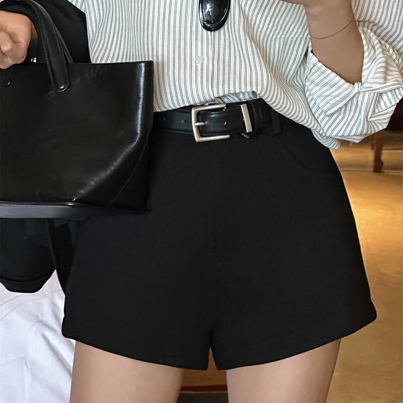 黑色高腰小短裤女2025早春新款高级感时尚百搭宽松阔腿裤打底外穿